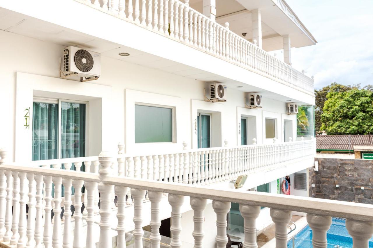 Hotel Manantial Melgar Bagian luar foto
