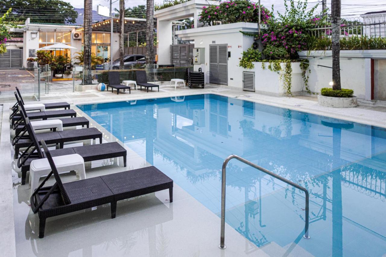 Hotel Manantial Melgar Bagian luar foto