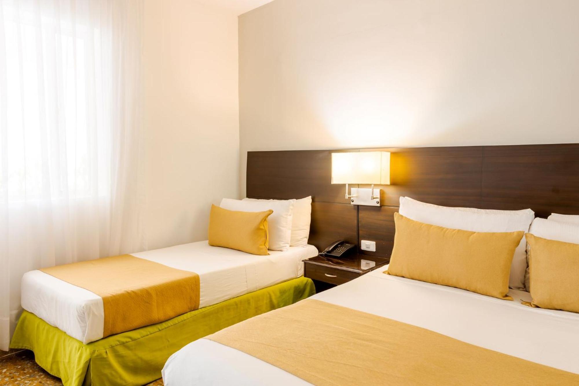 Hotel Manantial Melgar Bagian luar foto